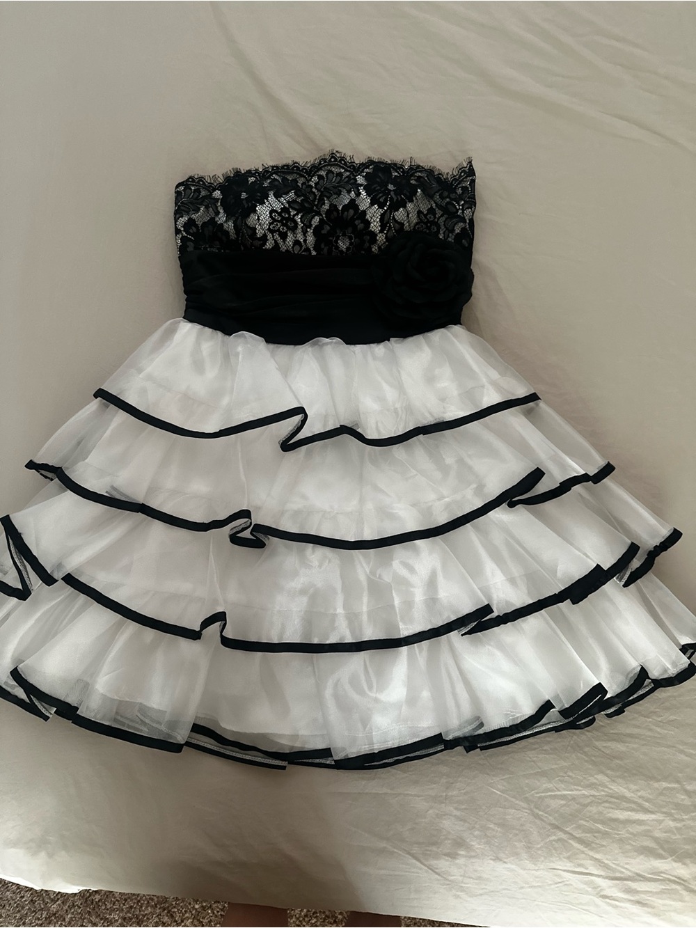Black & White Lace Tiered Party Dress